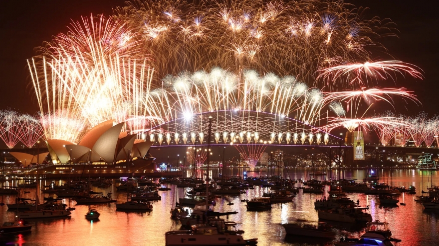 Màn pháo hoa ấn tượng chào đón năm mới 2026 tại Sydney, Australia